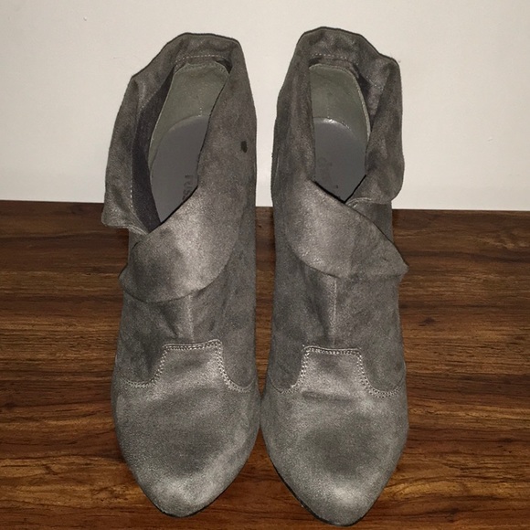 Charlotte Russe Gray High Heeled Ankle Booties - Picture 3 of 5